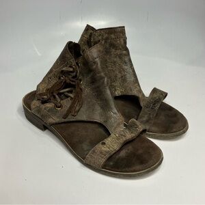 Diba true leather day‎ camp sandals size 7 distressed look